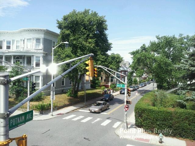 128 Magazine St, Cambridgeport