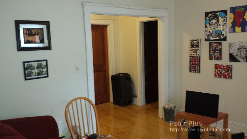 3 Linnaean St, Neighborhood Nine