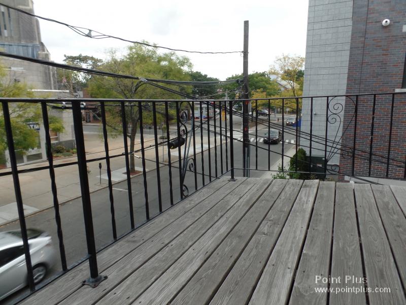 12 Cutter Ave, Davis Square