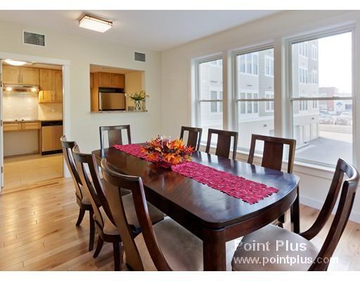 87 New St, Neighborhood Nine