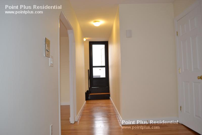 60 Brattle St, West Cambridge