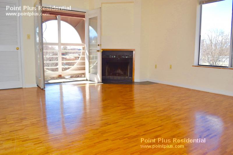 345 Franklin St, Riverside