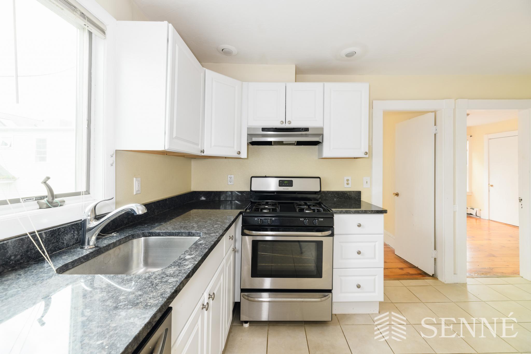 3 bed, 1 bath apartment for rent at 12 Kilby St Unit 3R, Prospect Hill