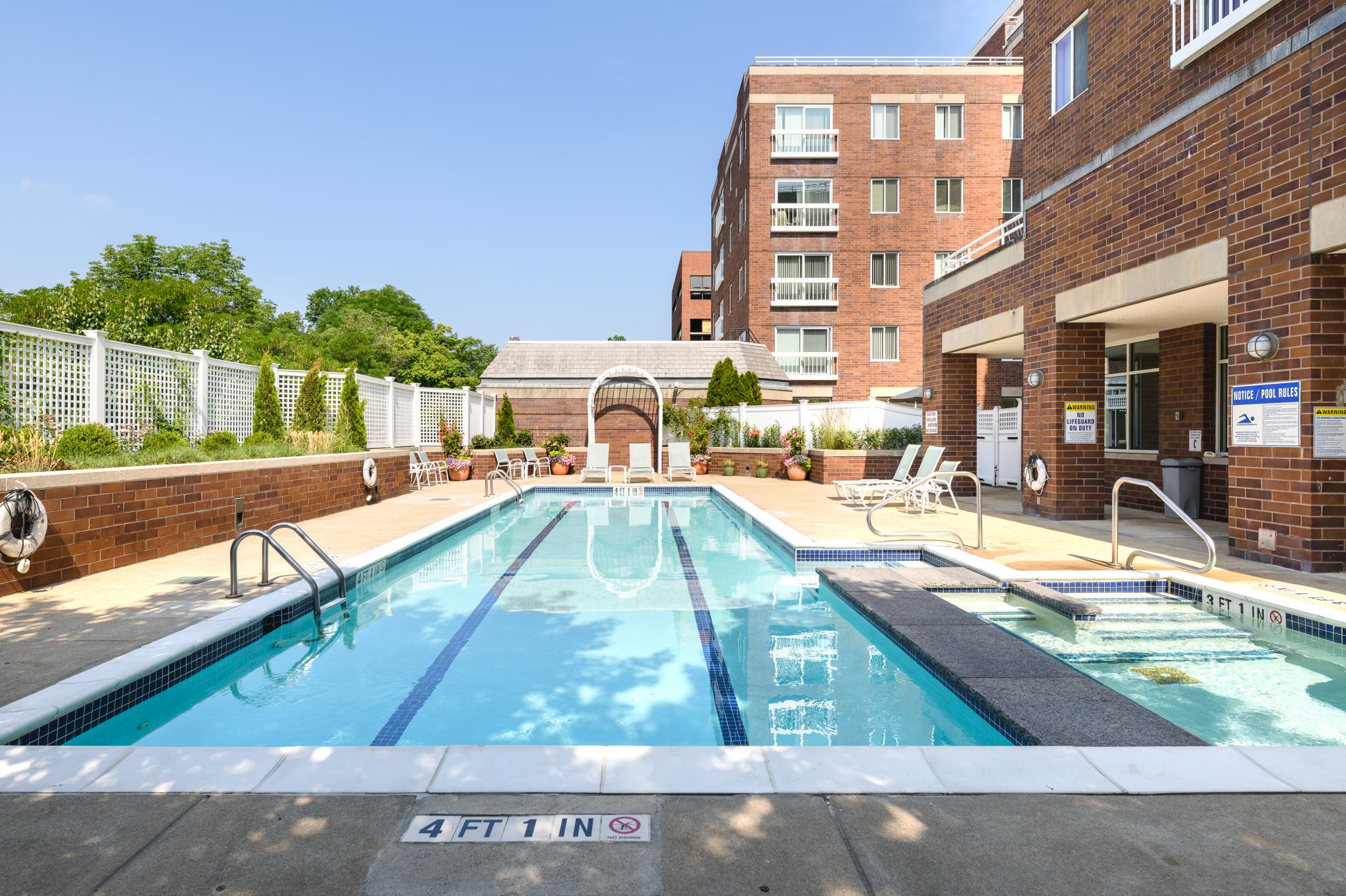 950 Massachusetts Ave, Harvard Square