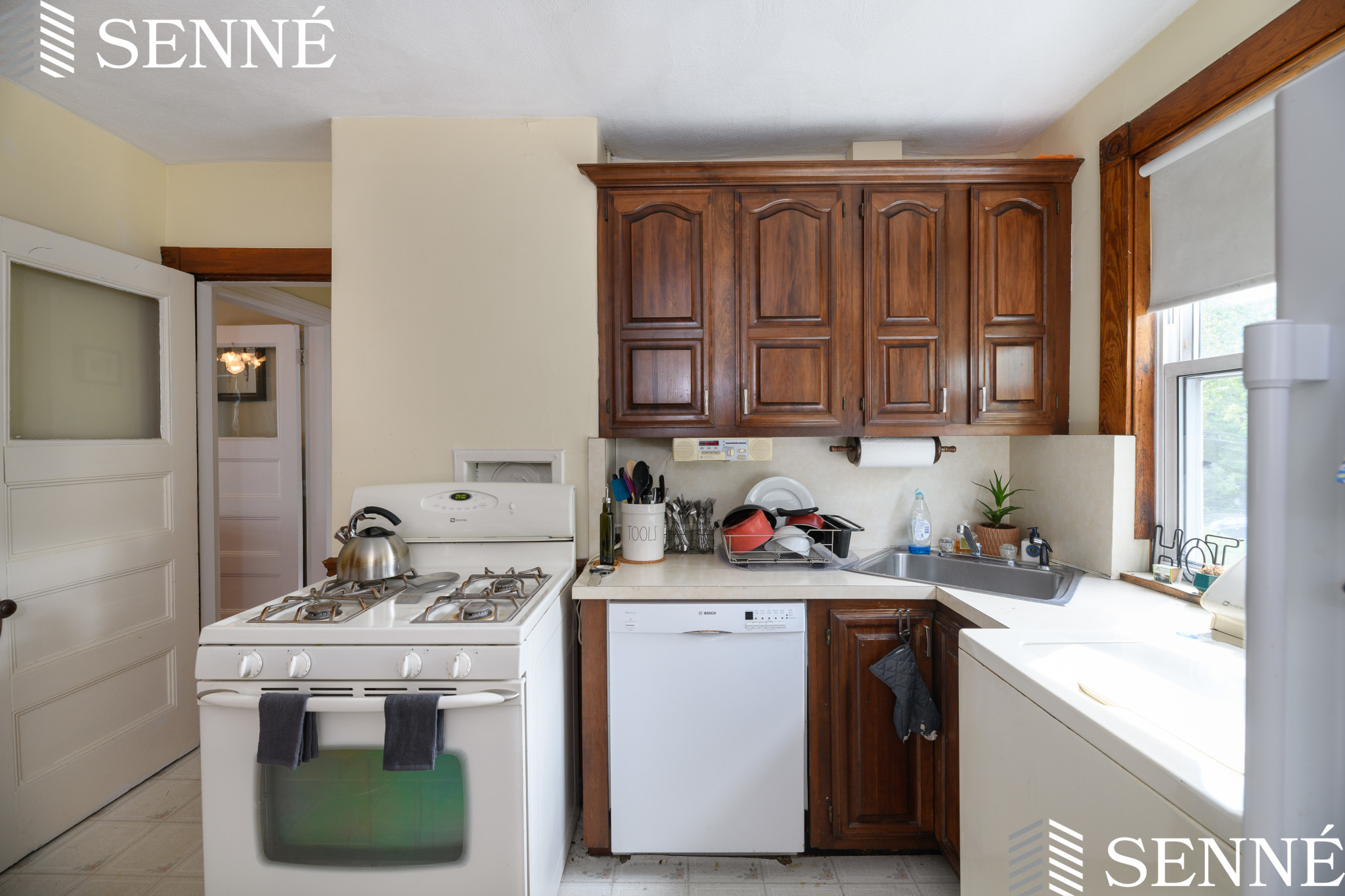 3 bed, 1 bath apartment for rent at 49 Walk Hill St Unit 2, Boston — photo 4 of 13