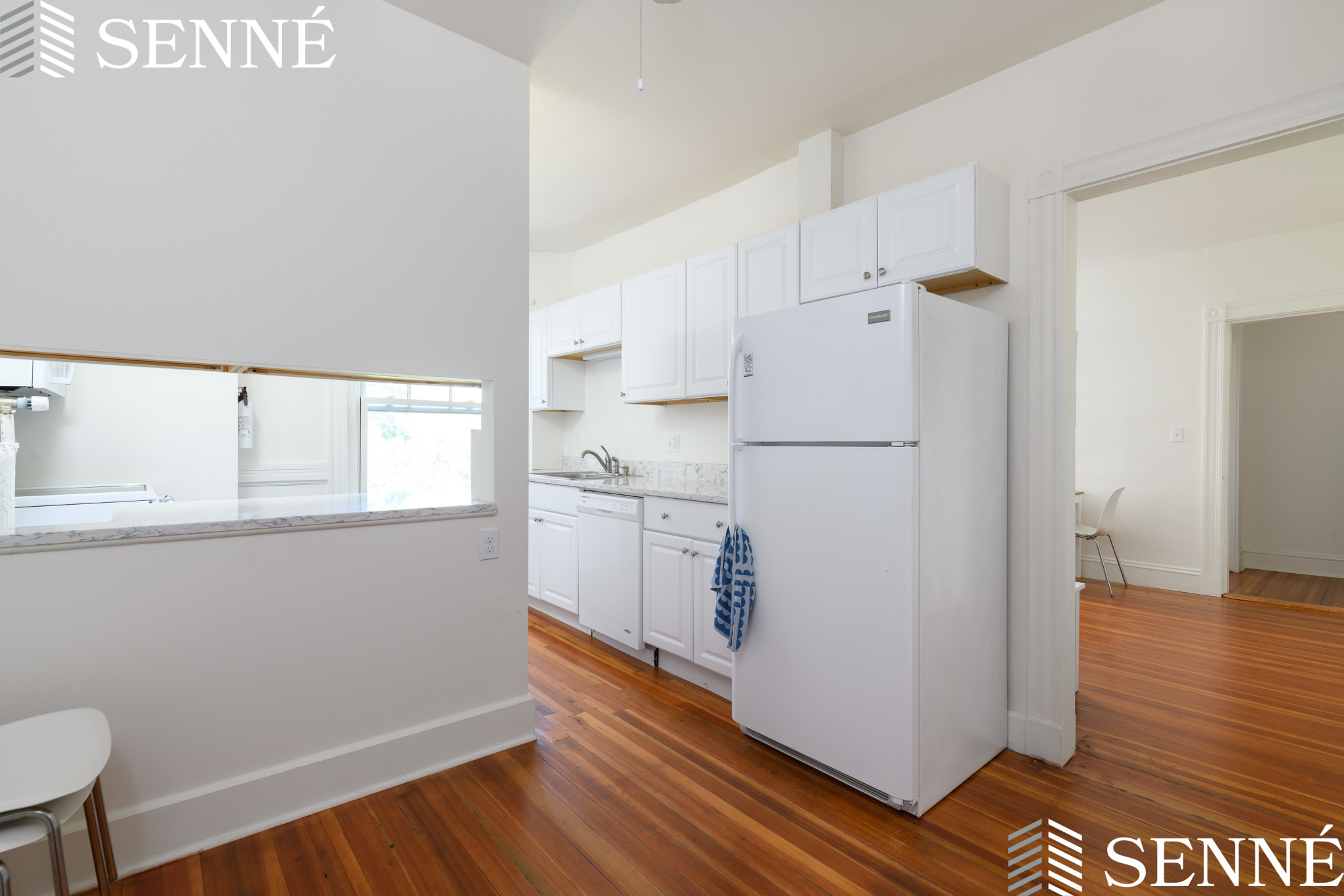 55 Magazine, Central Square