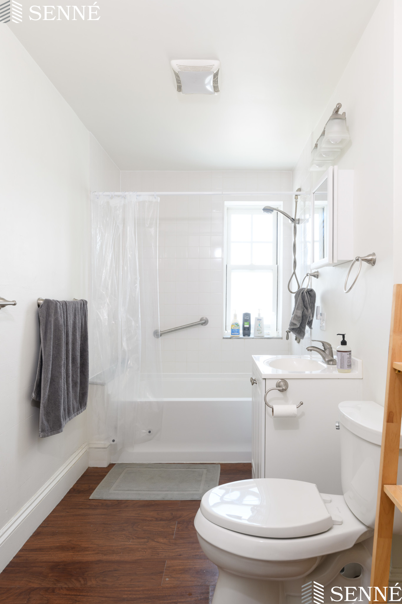 55 Magazine, Central Square