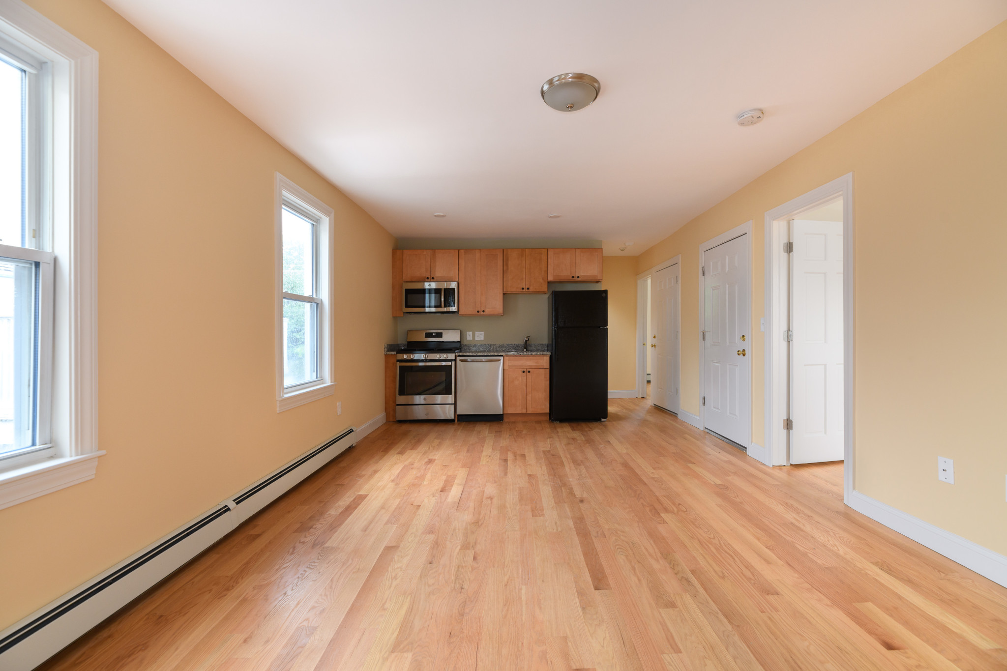4 bed, 2 bath apartment for rent at 303 Hurley Unit 2, Cambridge — photo 9 of 11