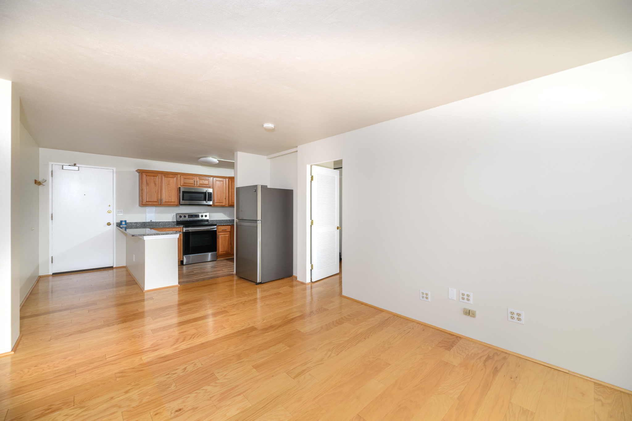 1 bed, 1 bath apartment for rent at 29 Concord Ave Unit 611, Cambridge — photo 9 of 10