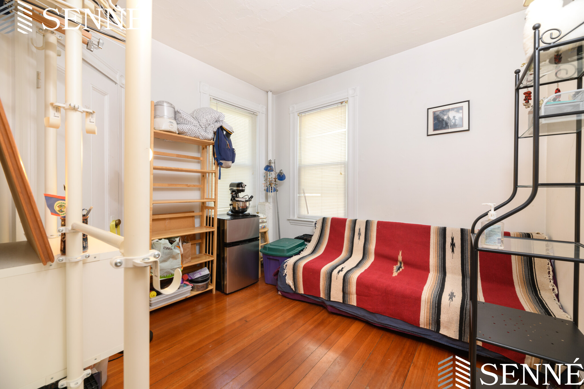 4 bed, 1 bath apartment for rent at 58 Walnut St Unit 3, Somerville — photo 9 of 13