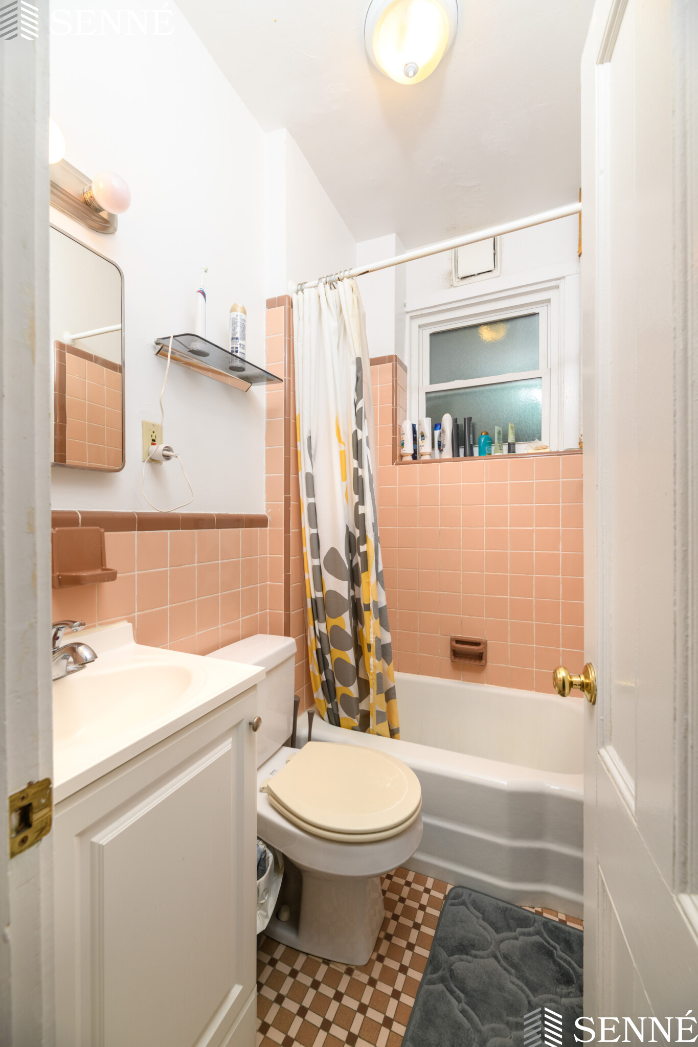 4 bed, 1 bath apartment for rent at 58 Walnut St Unit 3, Somerville — photo 10 of 13