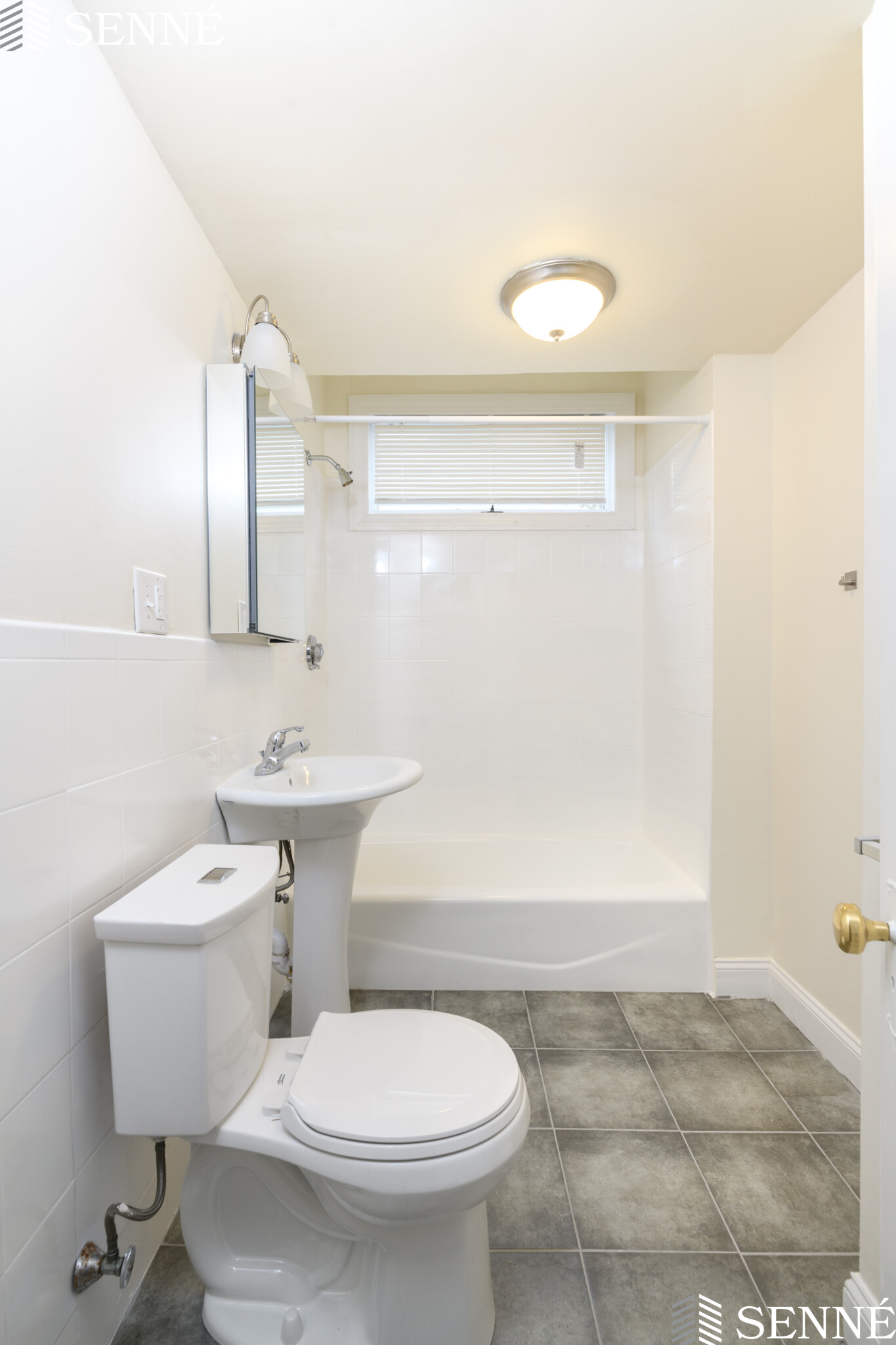 4 bed, 1.5 bath apartment for rent at 19 Buckingham St Unit 1, Somerville — photo 10 of 16