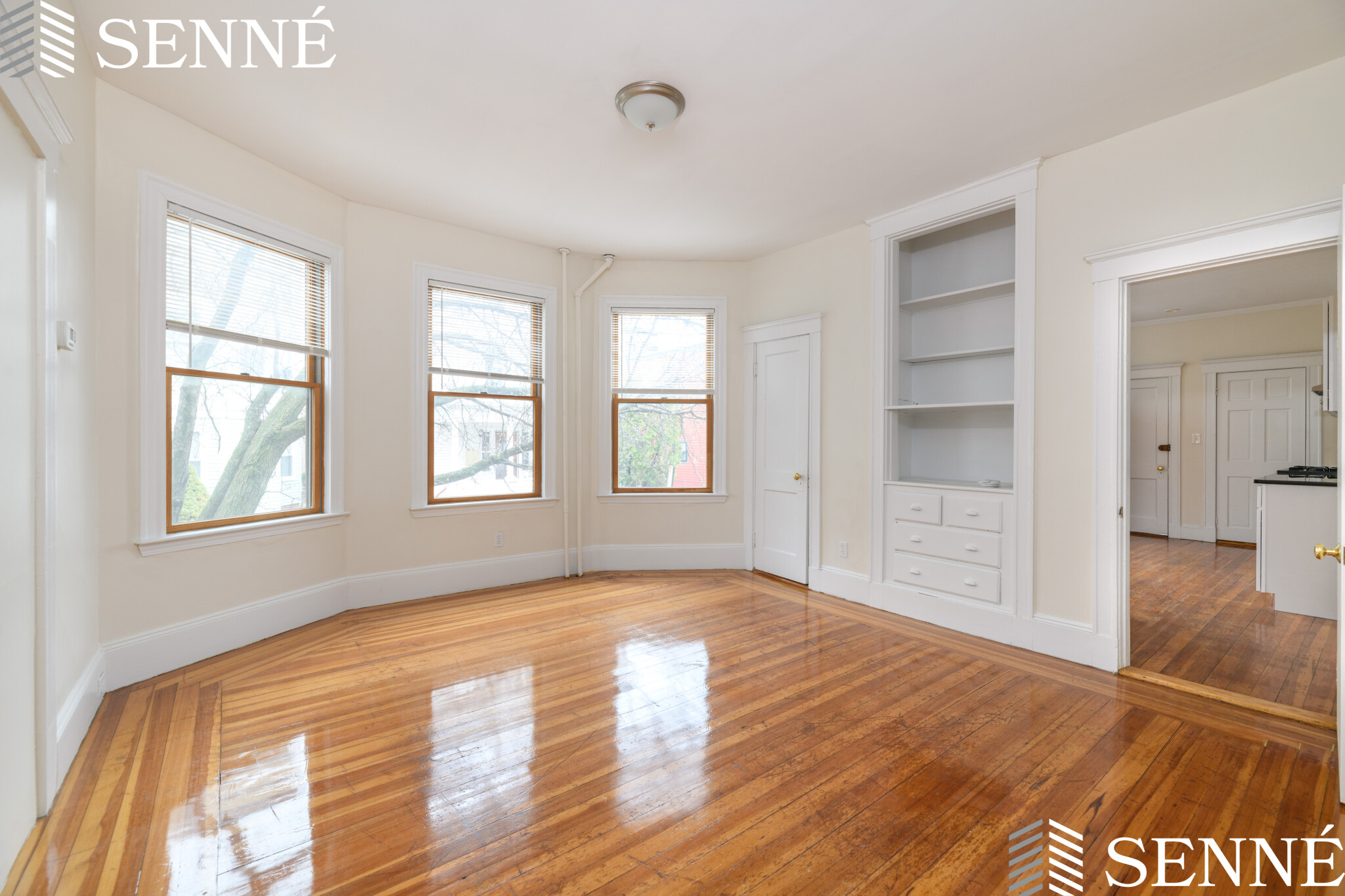 4 bed, 1.5 bath apartment for rent at 19 Buckingham St Unit 1, Somerville — photo 5 of 16