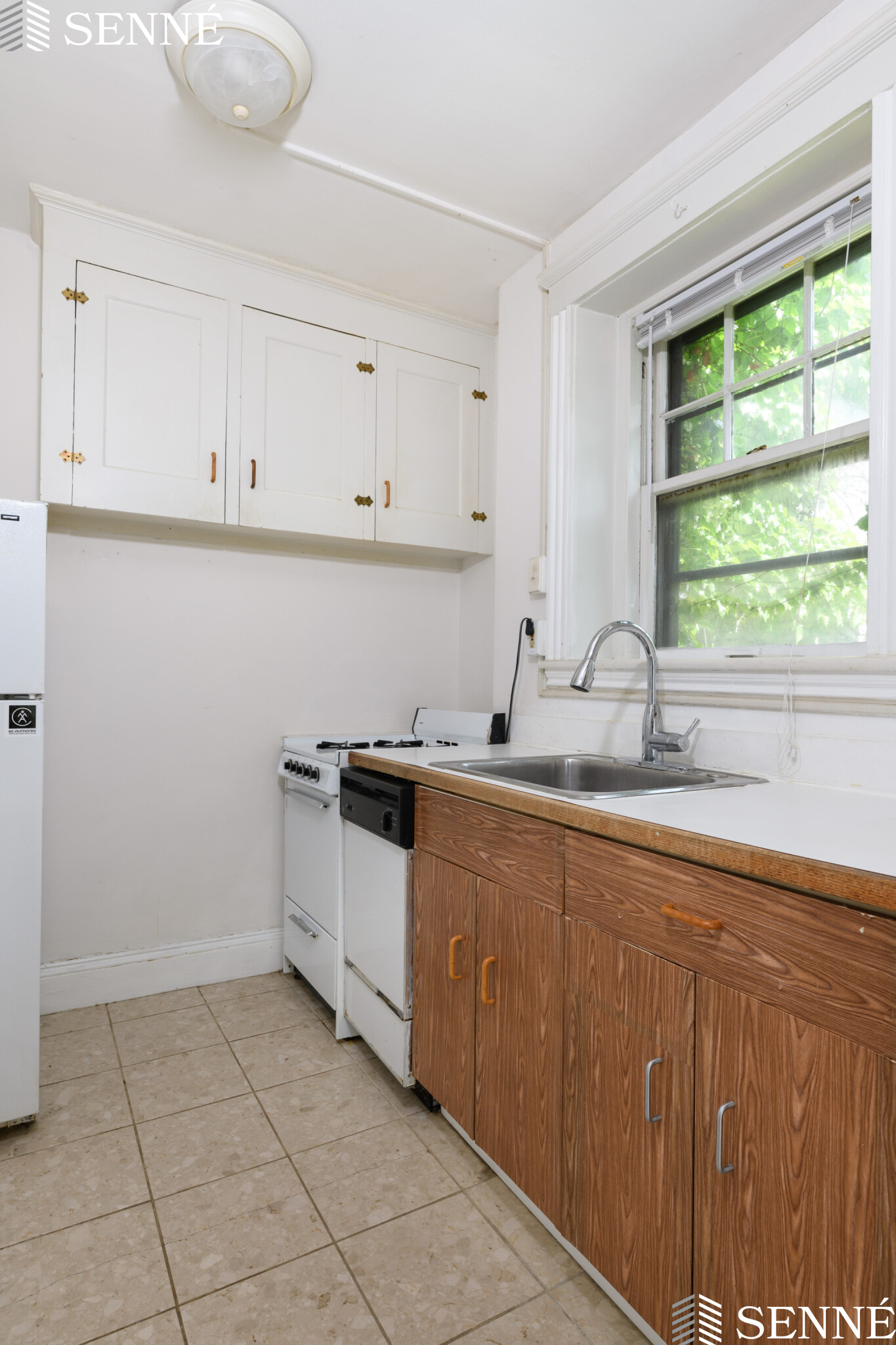 1 bed, 1 bath apartment for rent at 30 Jamaicaway Unit 12, Boston — photo 2 of 9