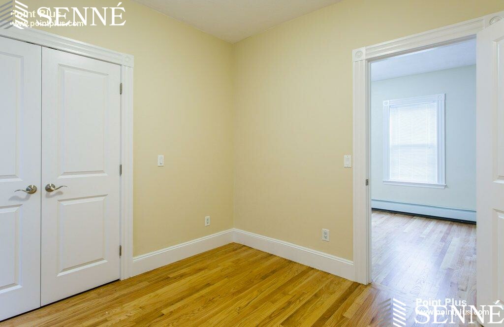 391 Washington St, Inman Square