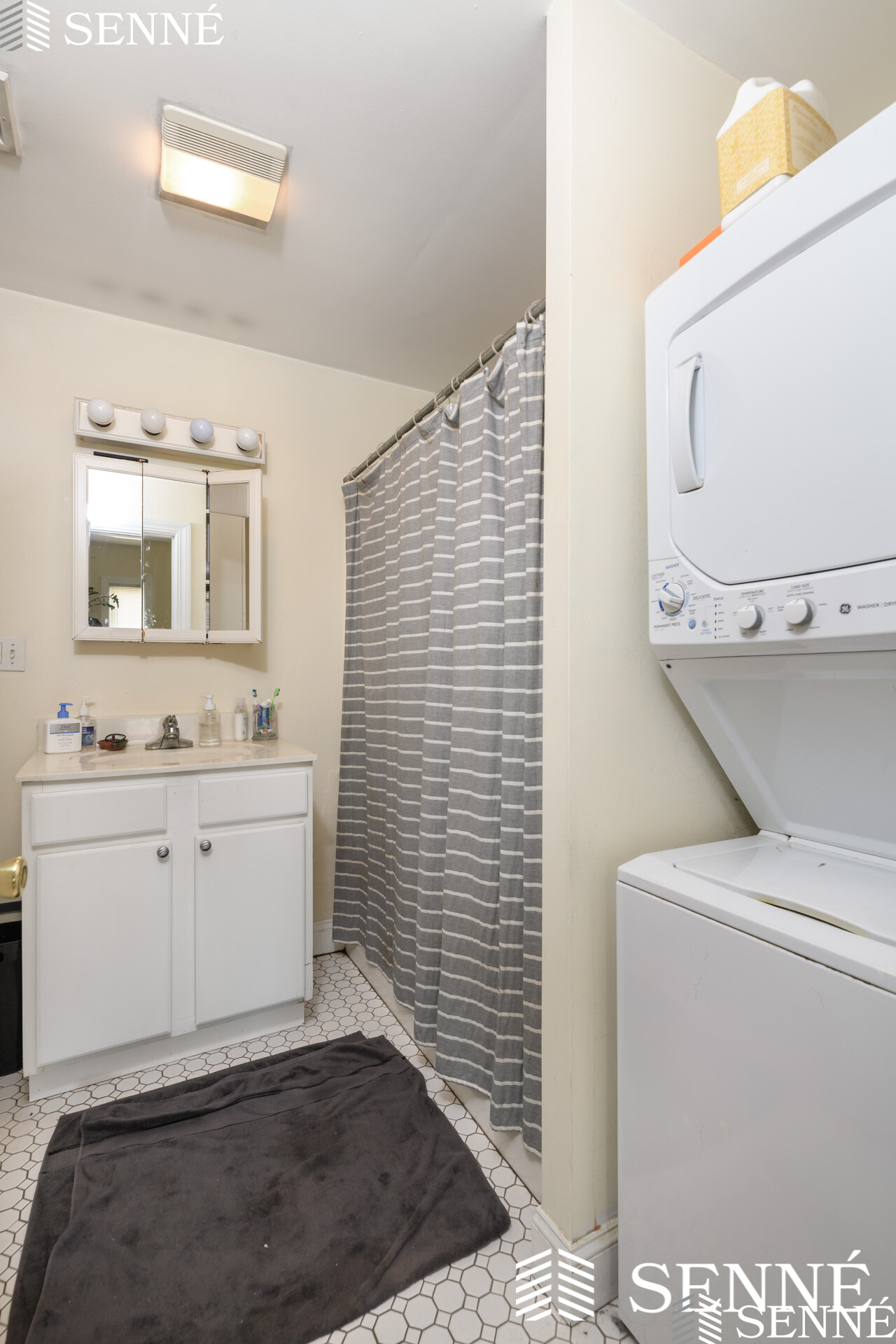 2 bed, 1 bath apartment for rent at 256 Somerville Ave Unit 2, Somerville — photo 3 of 13