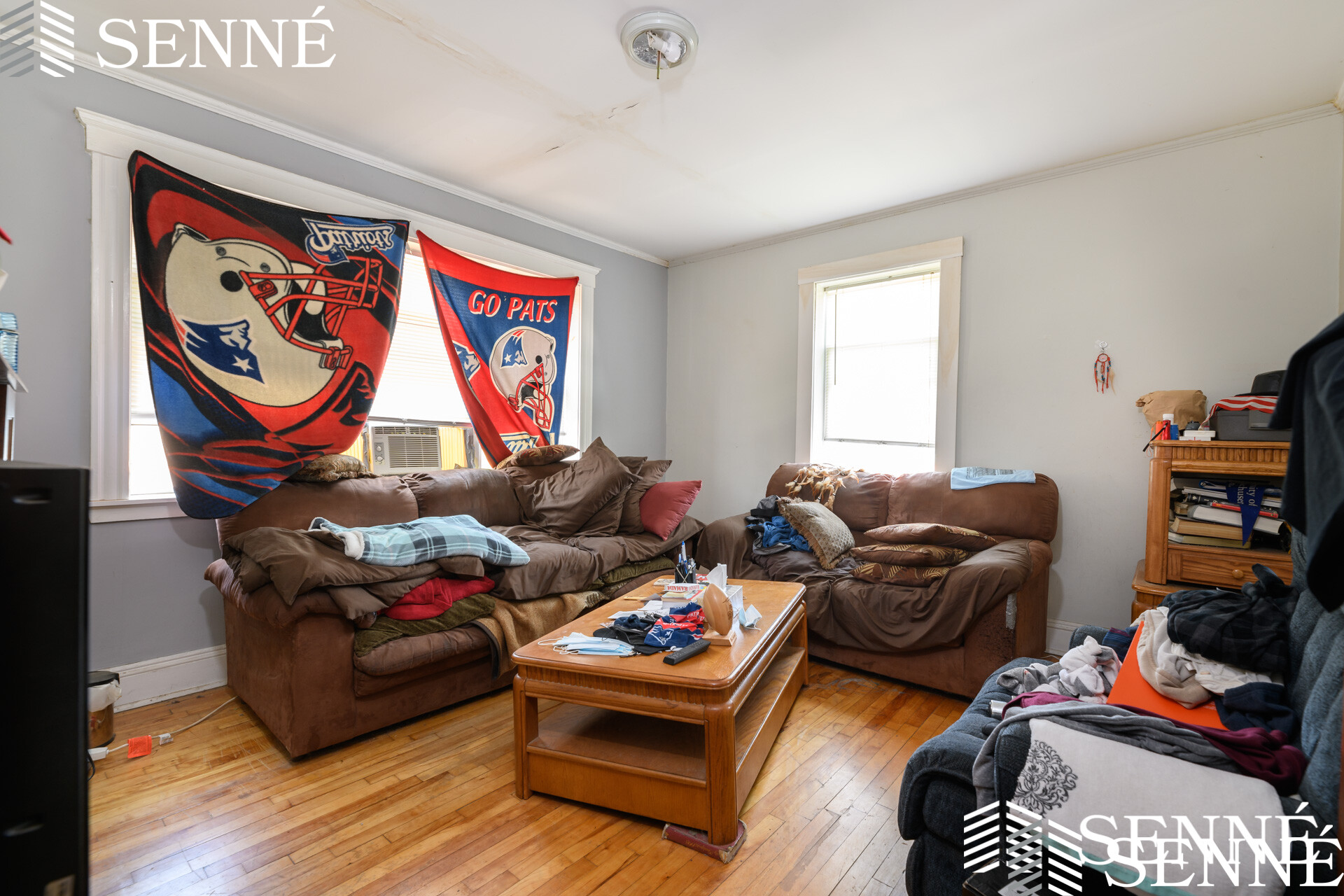 6 Sherborn Ct, Winter Hill