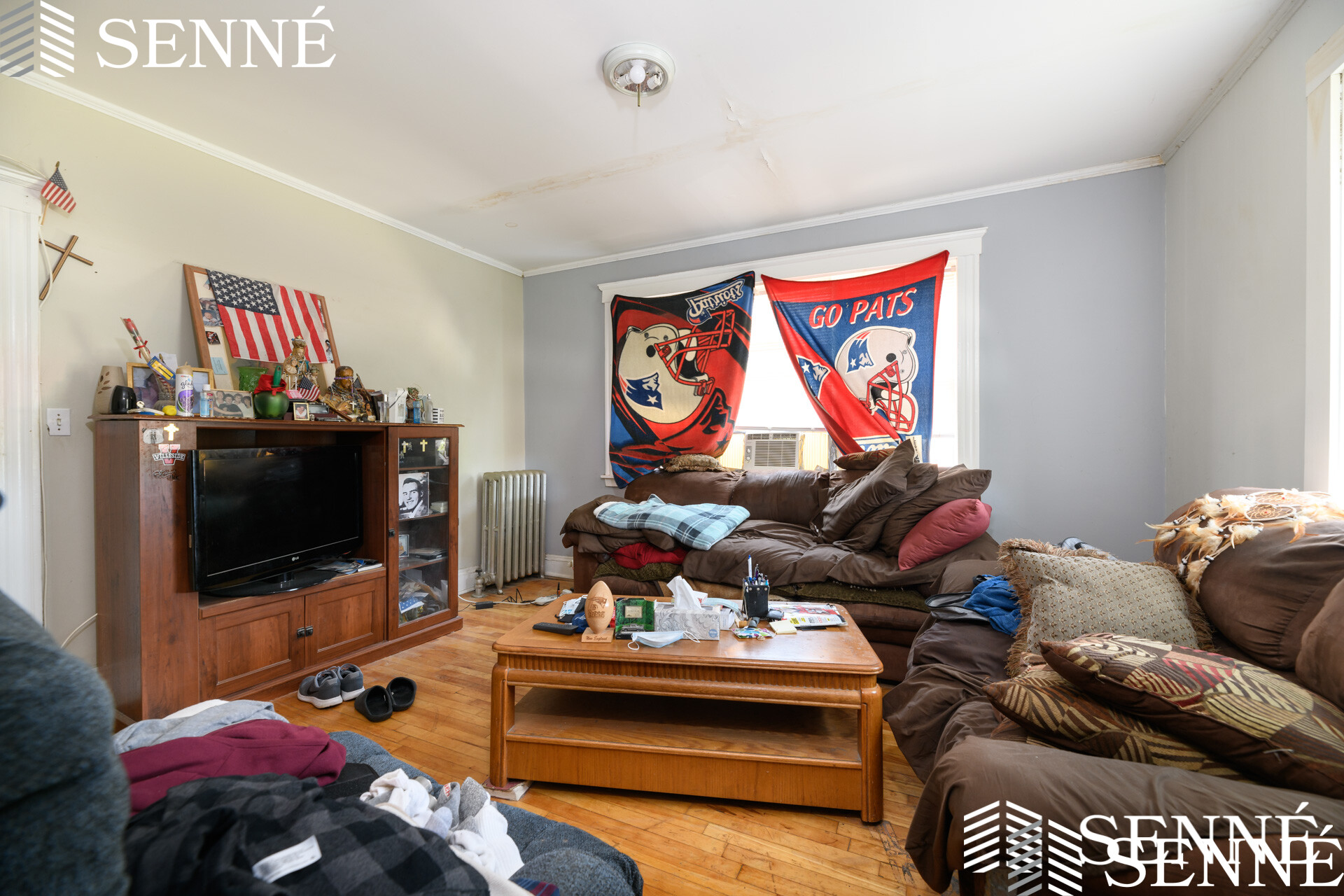 6 Sherborn Ct, Winter Hill