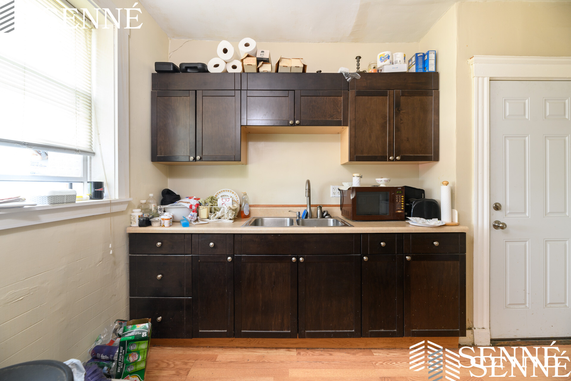 6 Sherborn Ct, Winter Hill