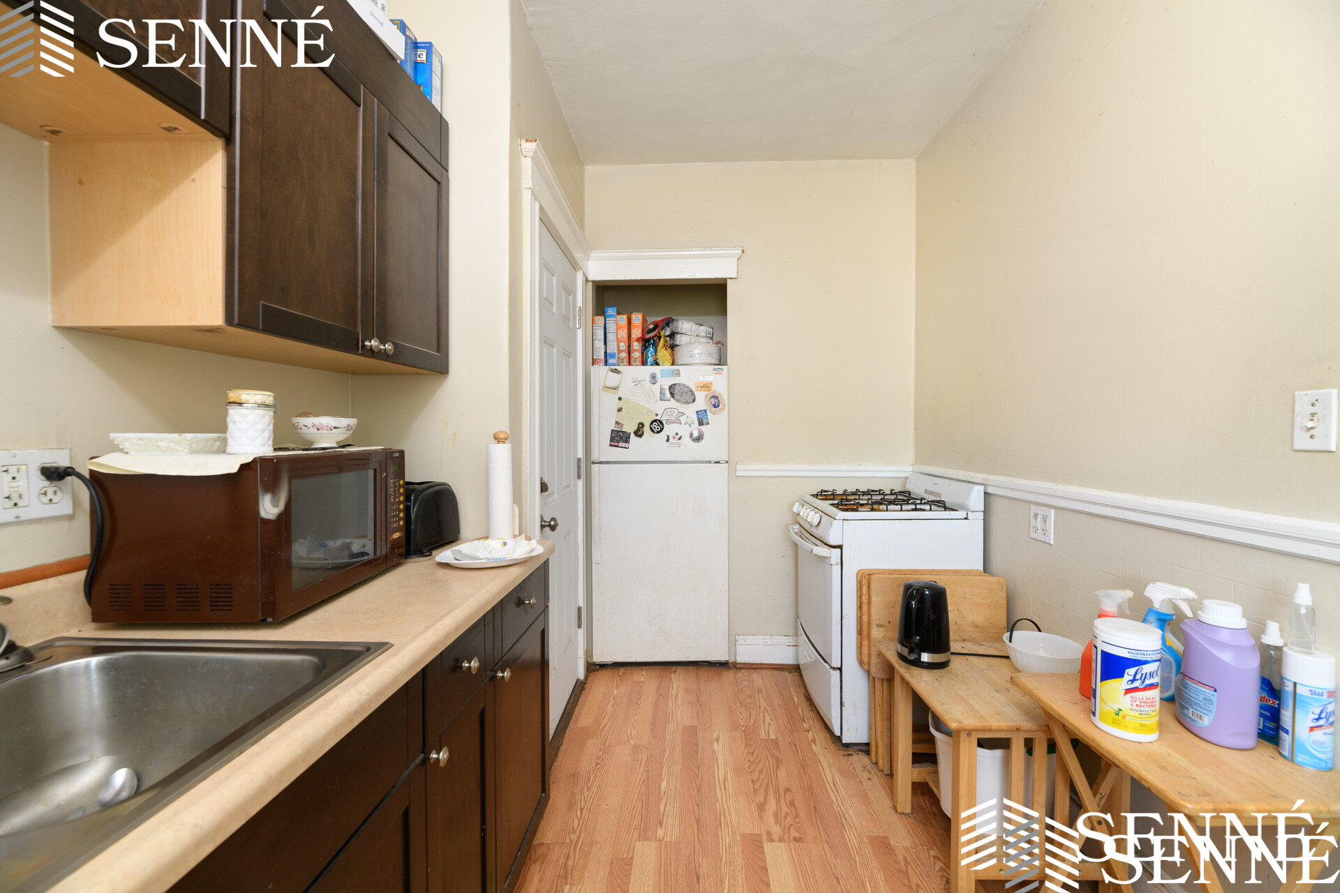 6 Sherborn Ct, Winter Hill