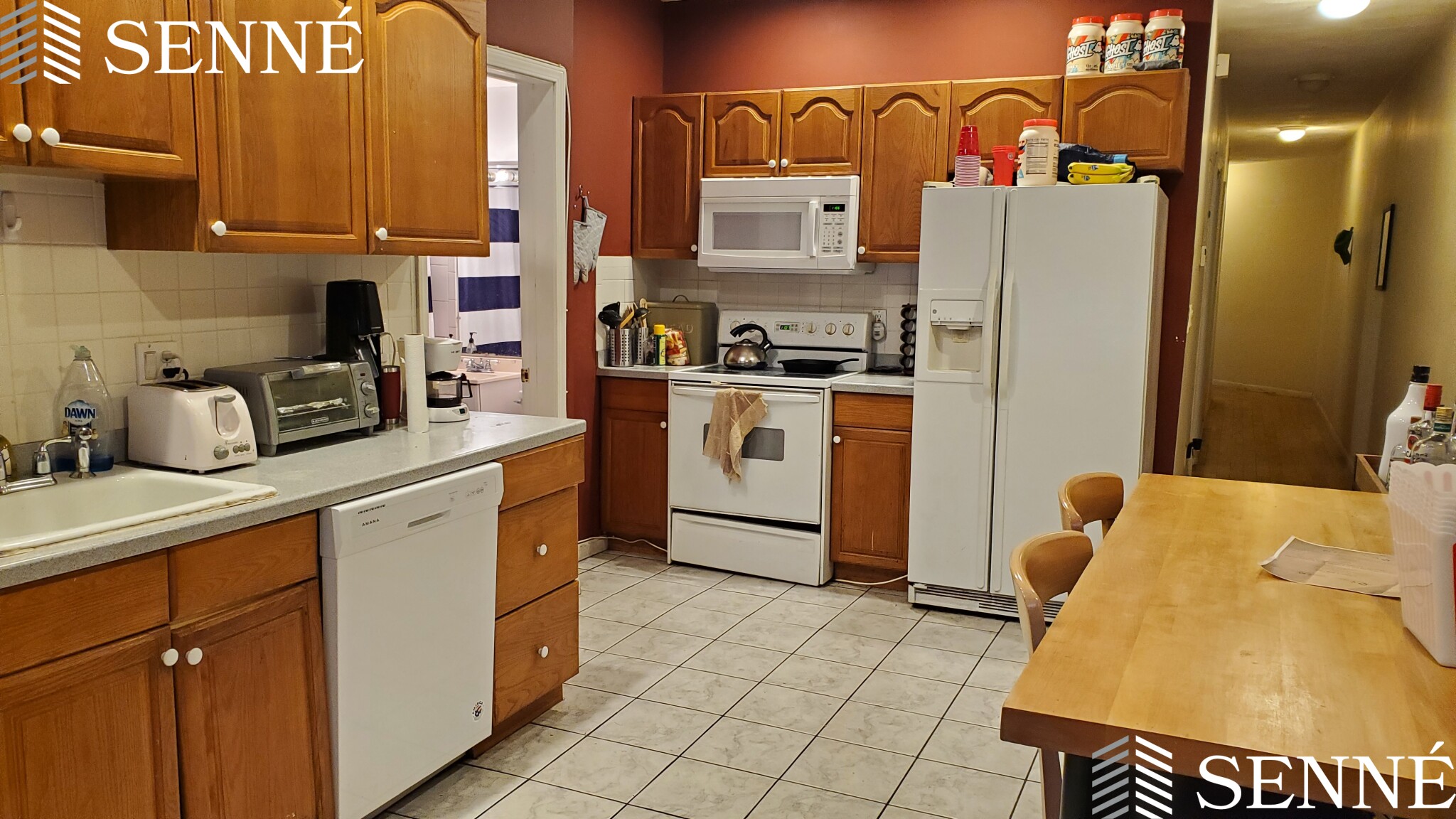 4 bed, 2 bath apartment for rent at 154 Harvard Unit 2, Brookline — photo 4 of 5