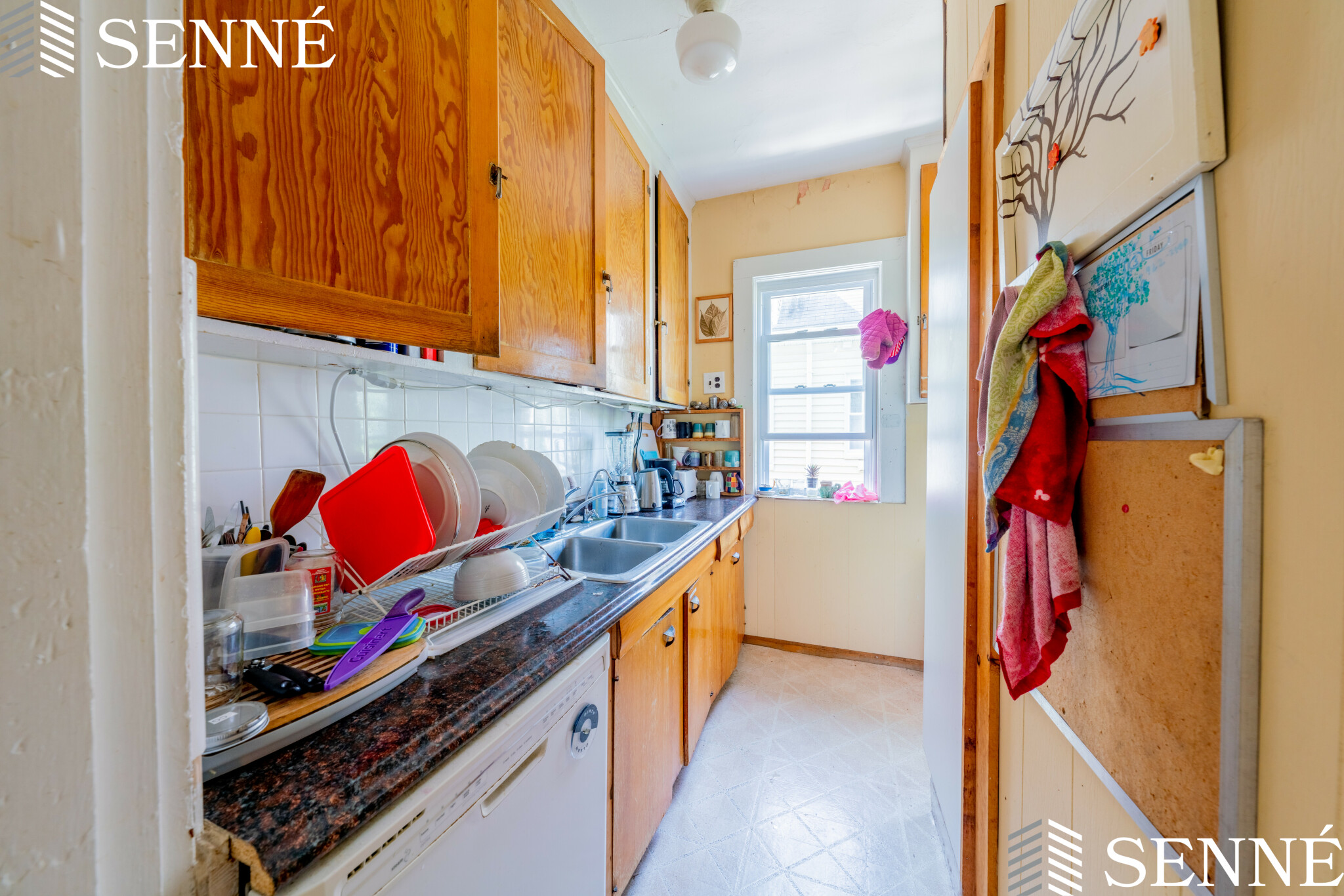 5 bed, 2 bath apartment for rent at 44 Banks Unit 2, Somerville — photo 3 of 9