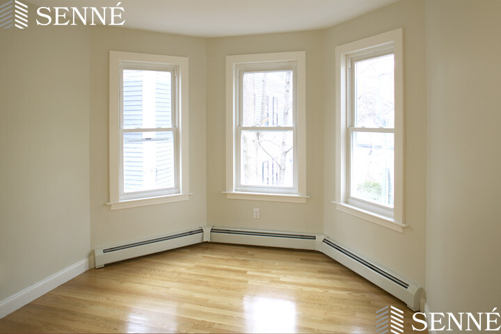 214 R Harvard St, Harvard Square