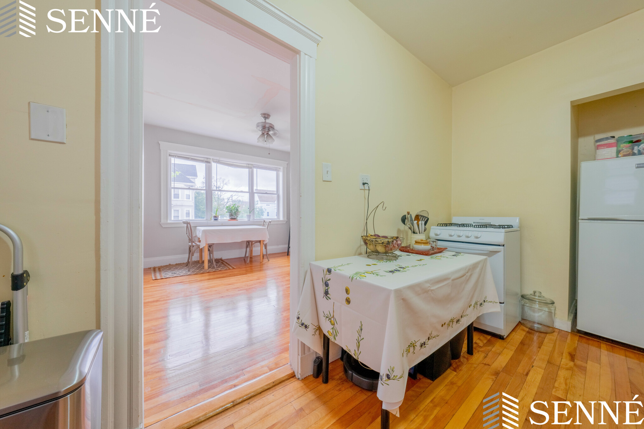 465 Broadway, Magoun Square