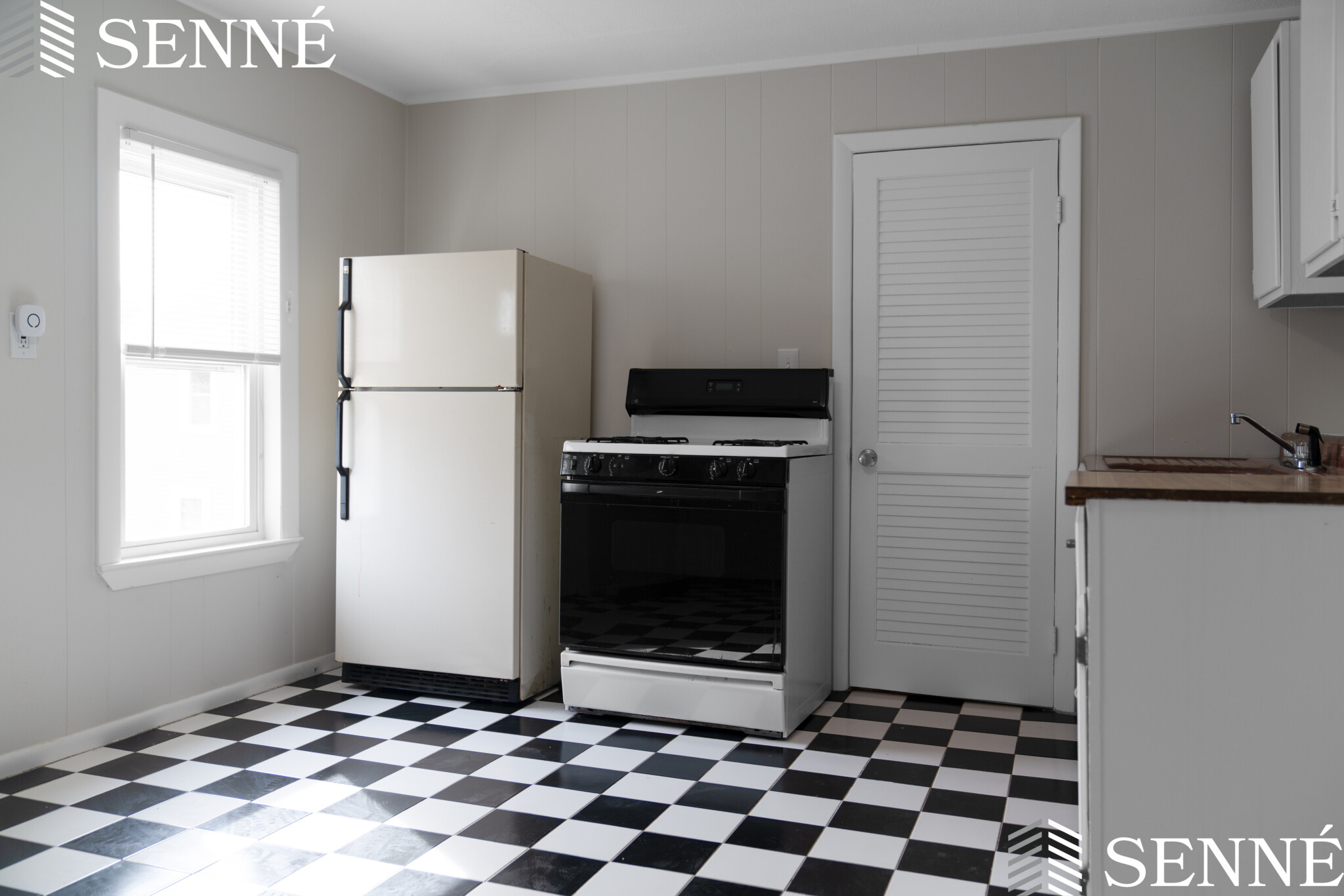 746 Broadway, Ball Square