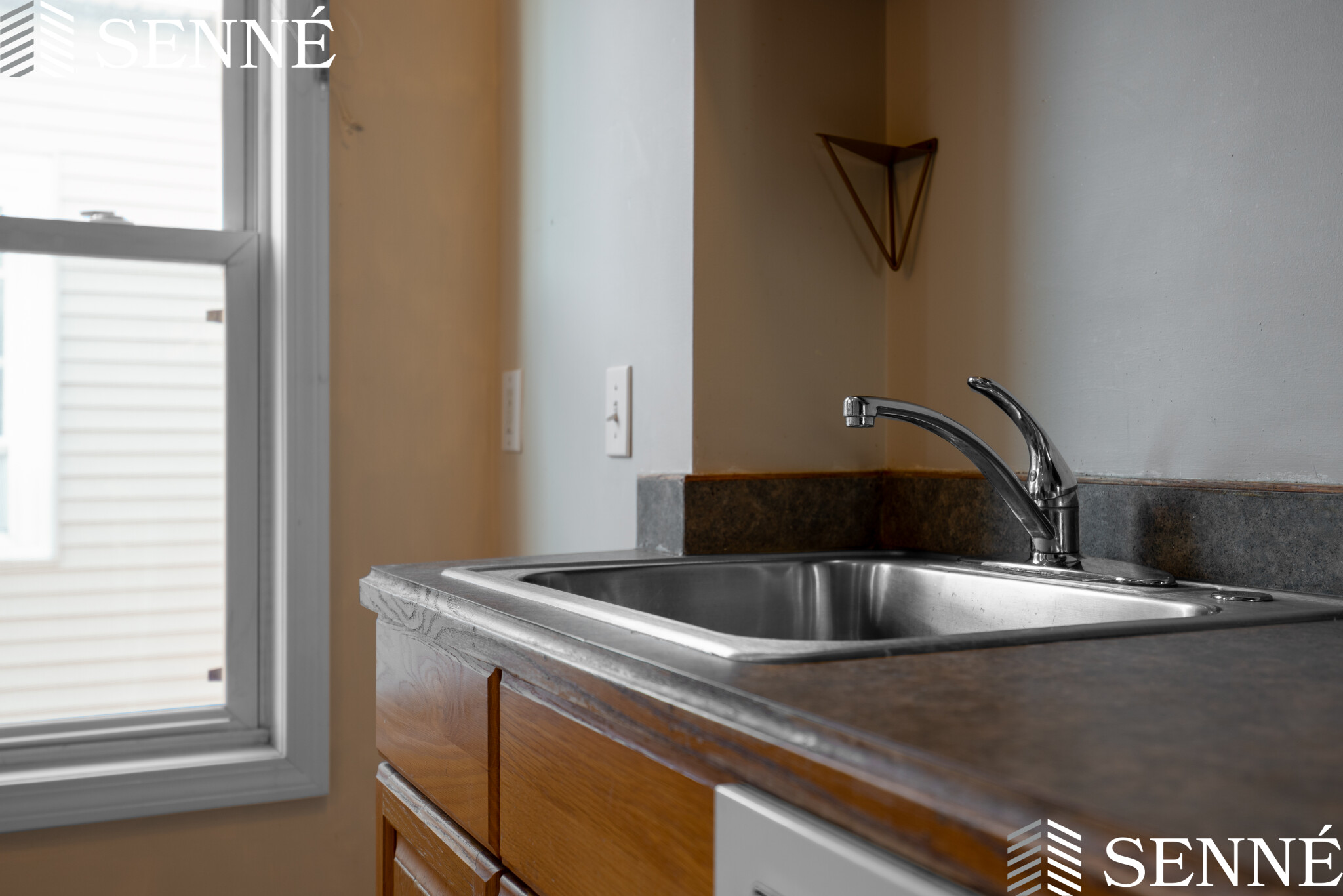 10 Speridakis Ter, Cambridgeport