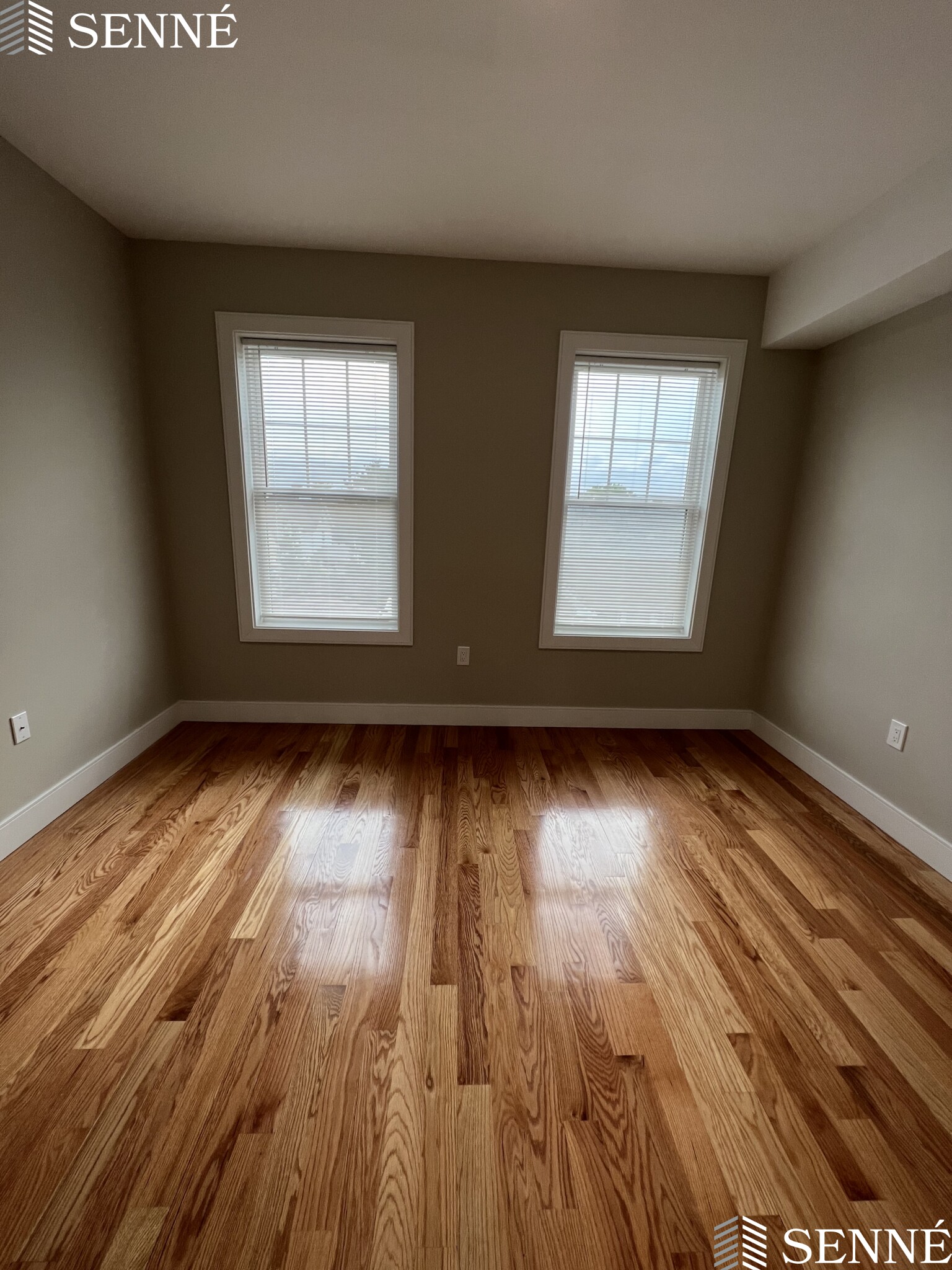 112 Main St, Everett