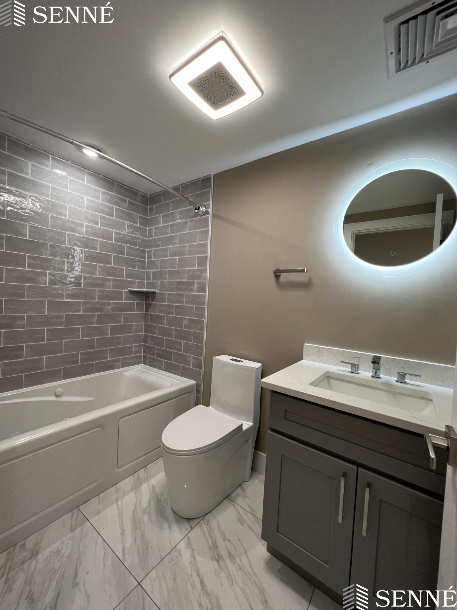 112 Main St, Everett