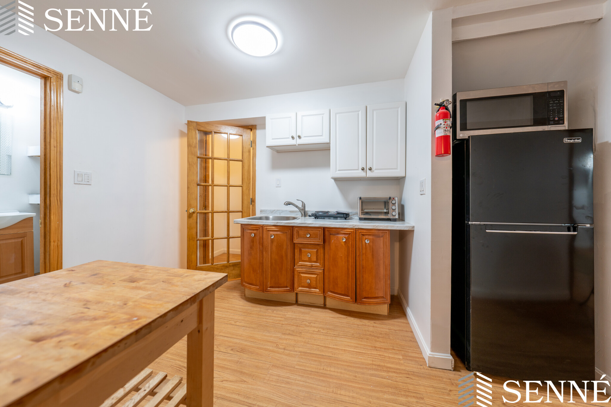 144 Cedar St, Roxbury