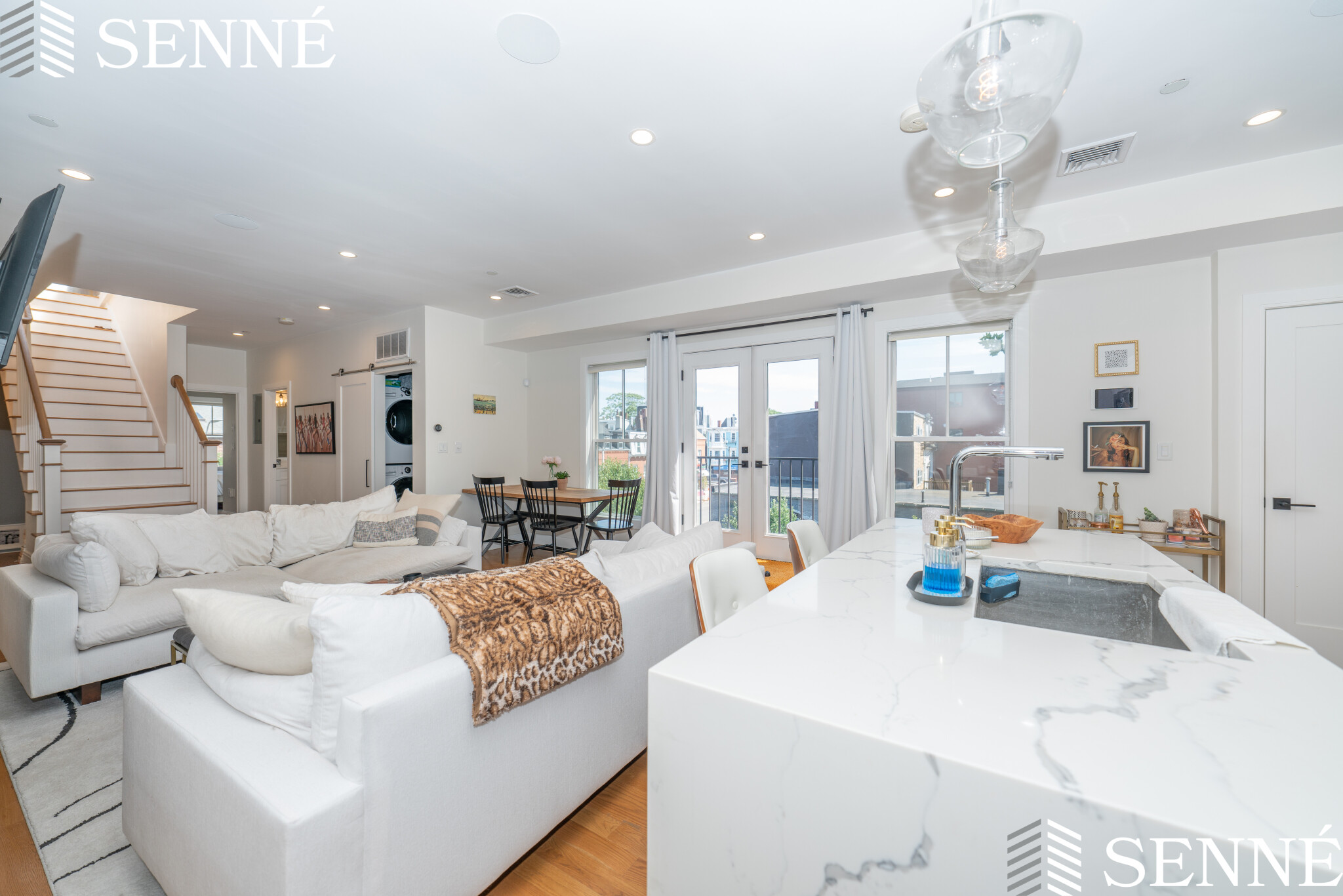 325 Meridian St, East Boston