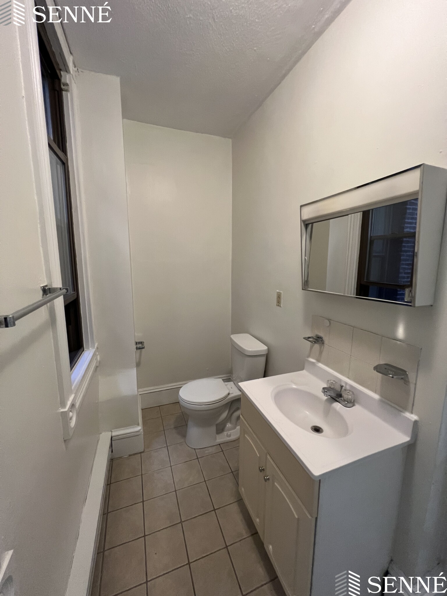 29/33 Wellington St, South End