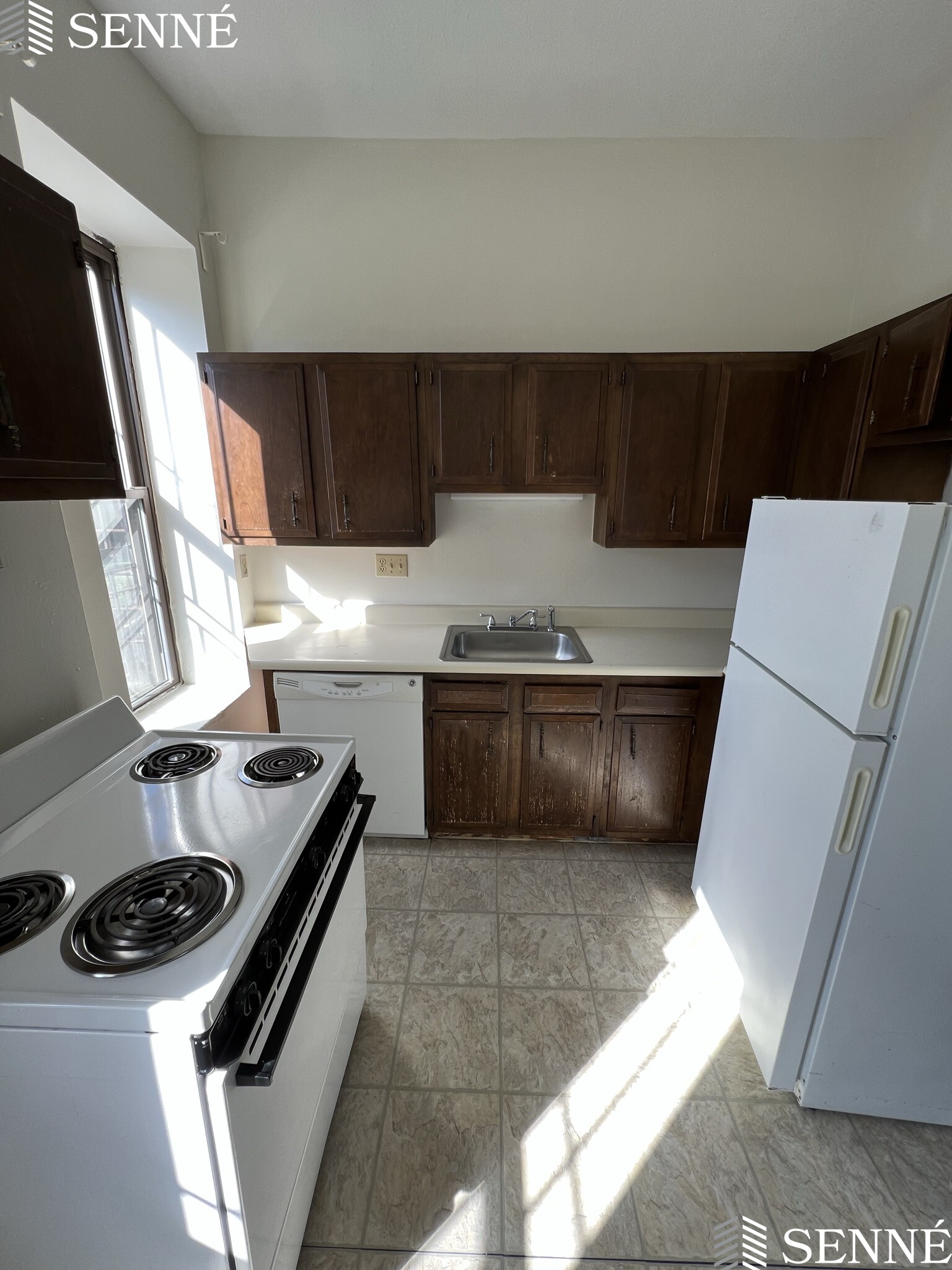 29/33 Wellington St, South End