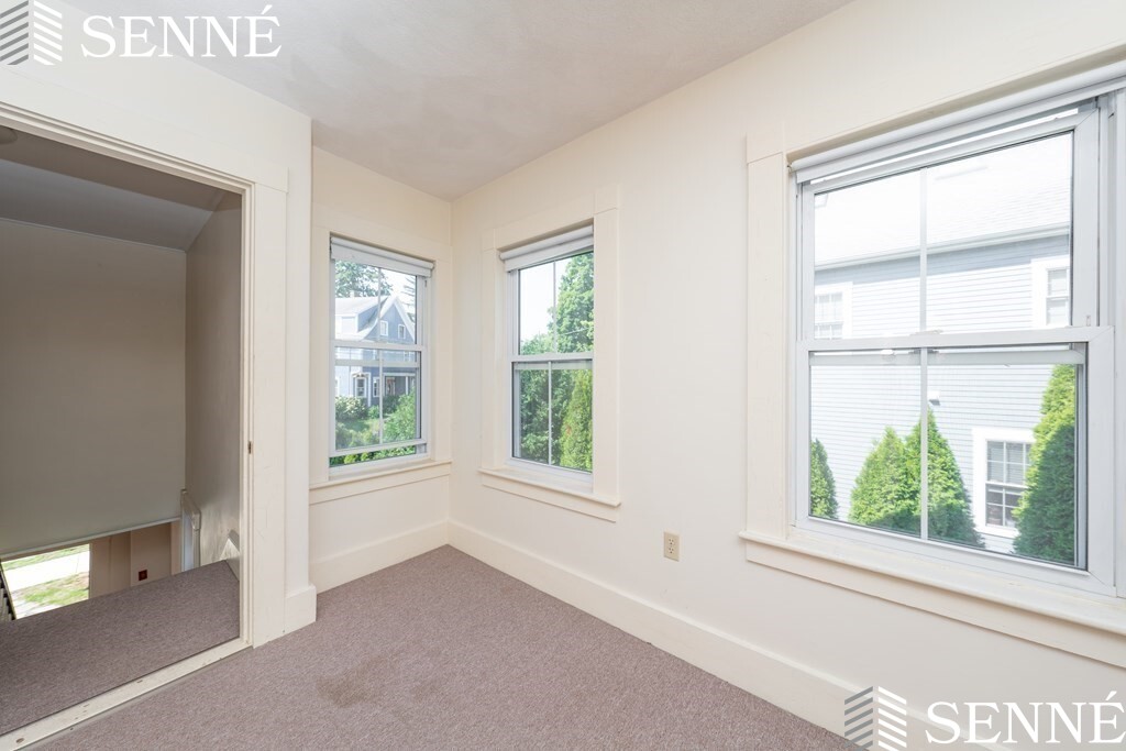 14 Hartford St, Bedford