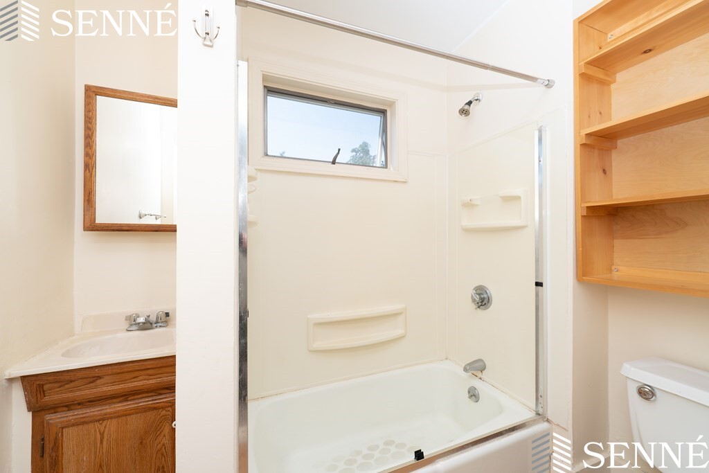 14 Hartford St, Bedford