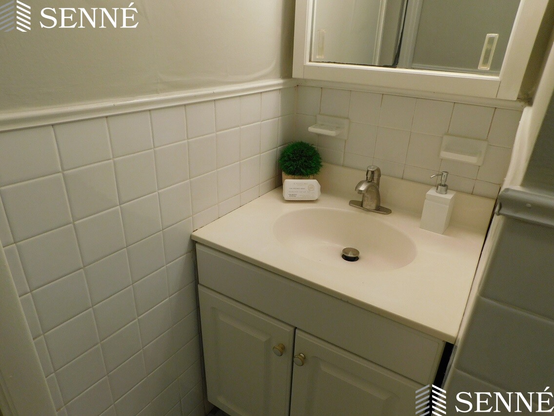 375 Harvard St, Harvard Square