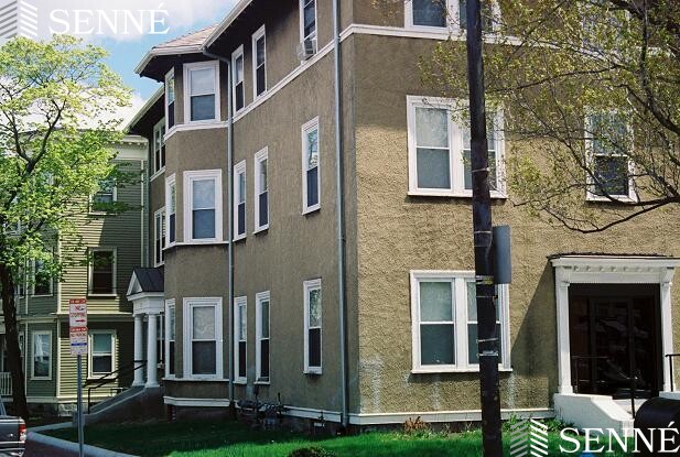 2 Sacramento St, Huron Village