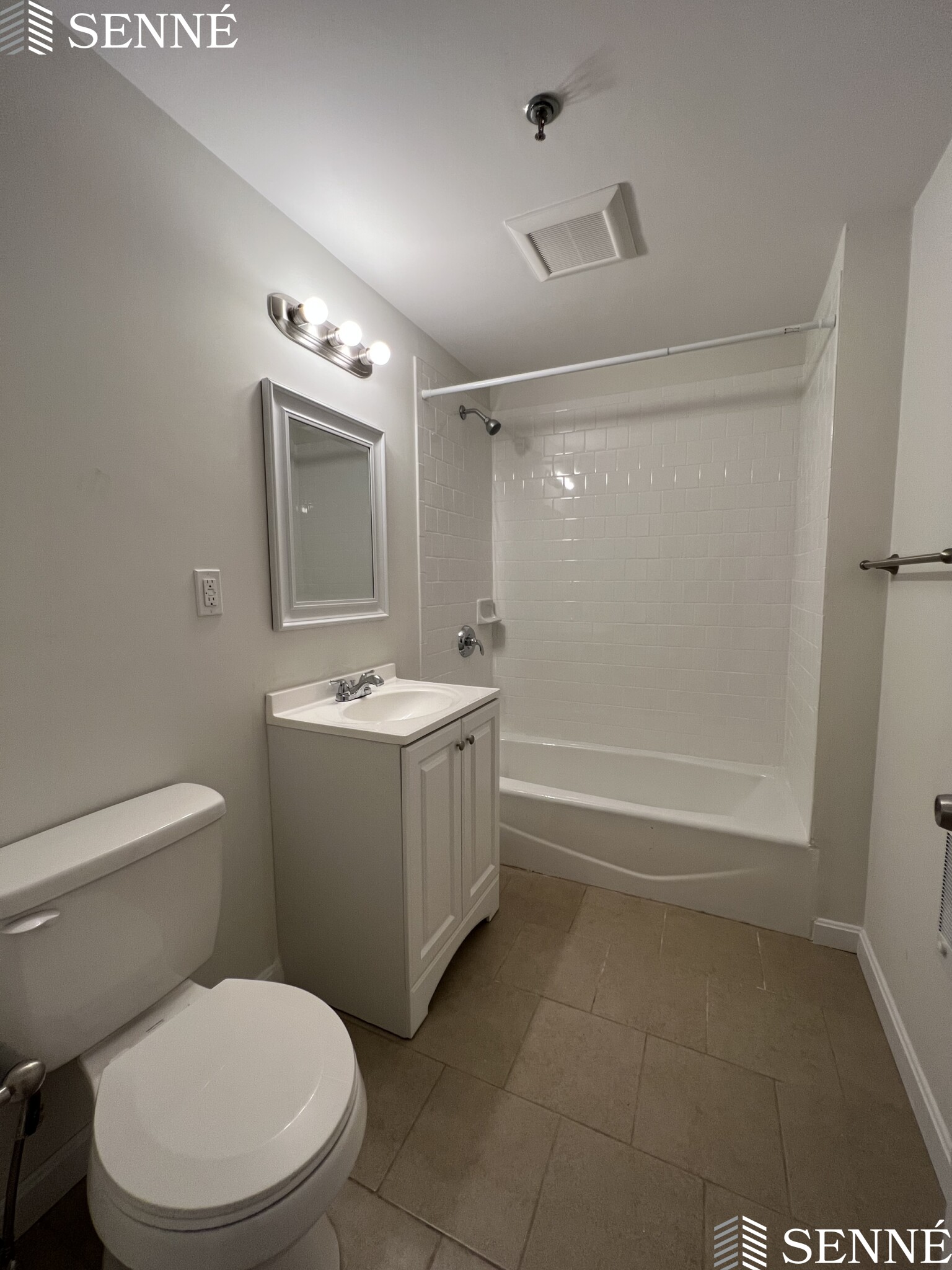 920 Hyde Park Ave, Hyde Park