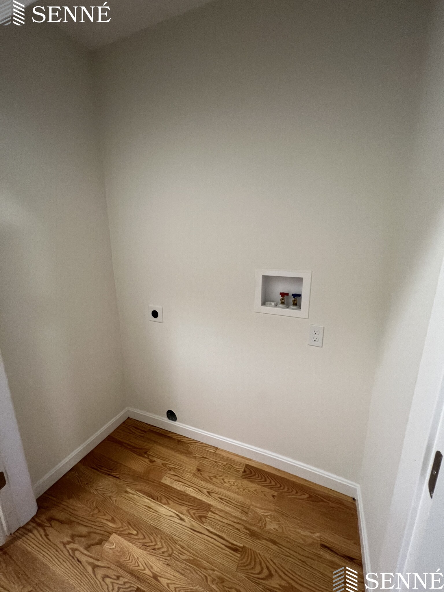 920 Hyde Park Ave, Hyde Park