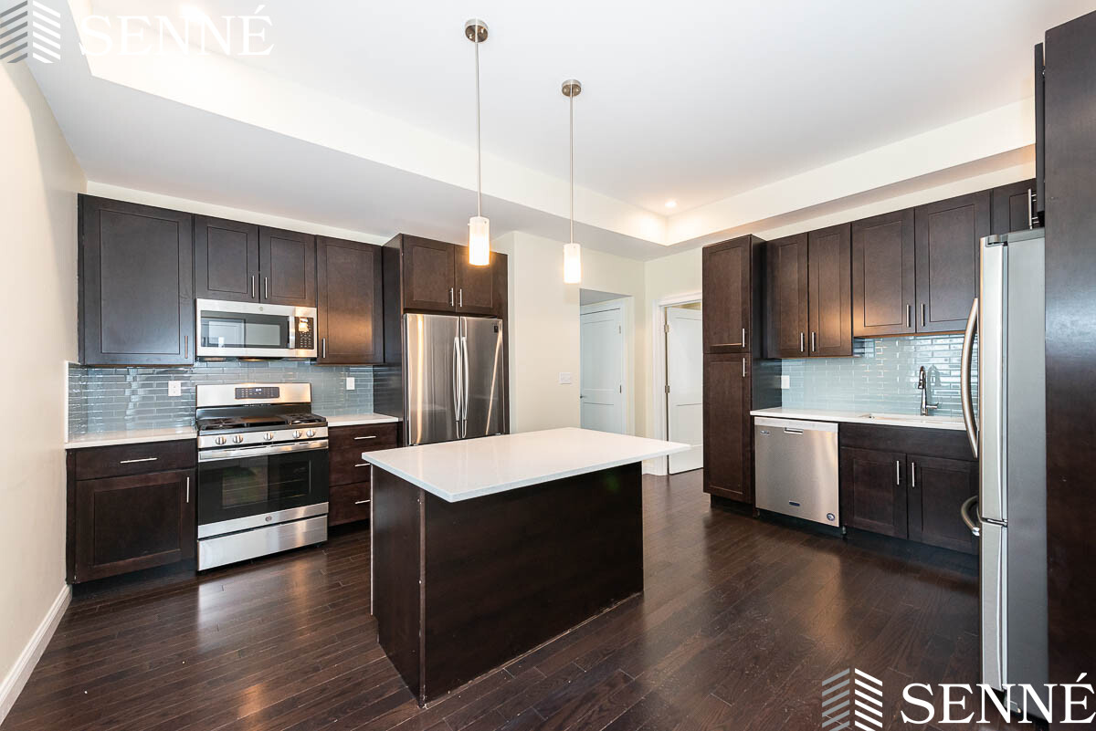 10 Marion, Davis Square