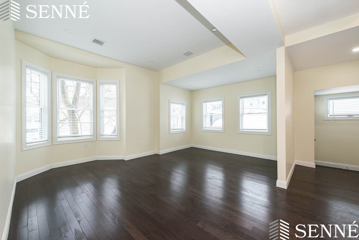 10 Marion, Davis Square