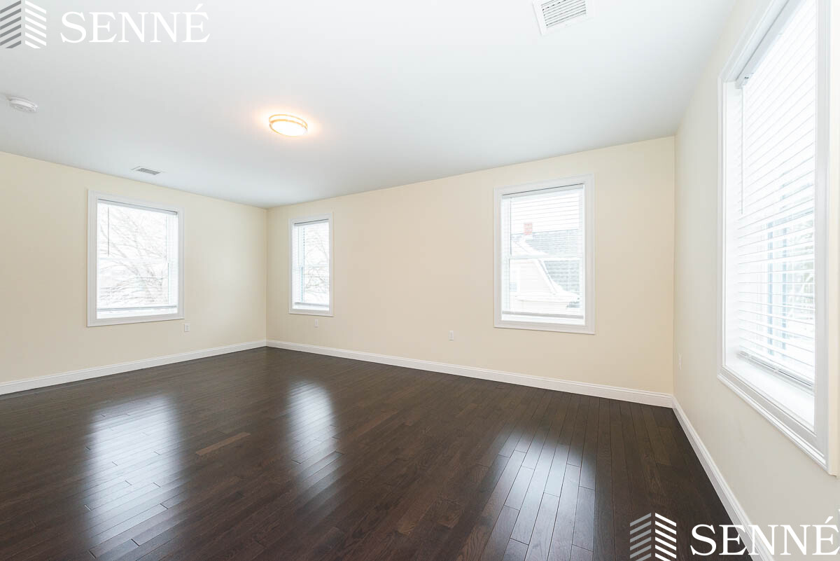 10 Marion, Davis Square