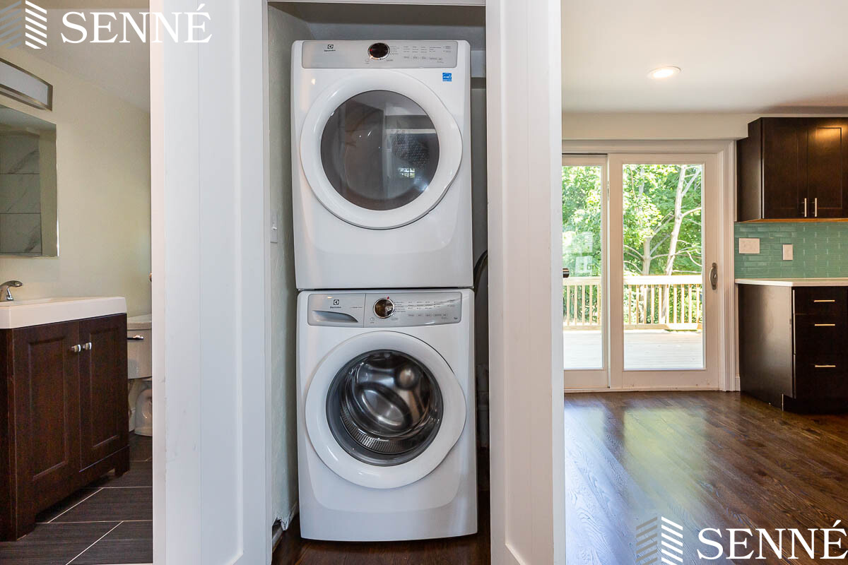 77 Rock Glen Rd, Medford