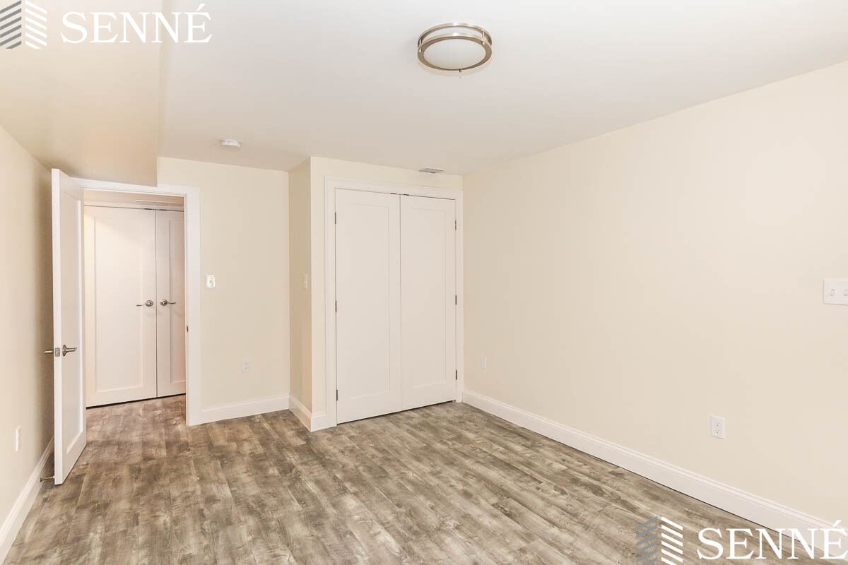 77 Rock Glen Rd, Medford