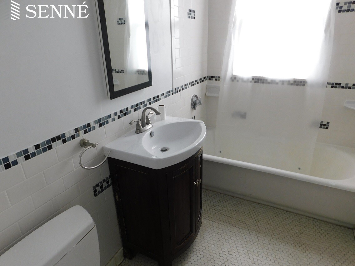 38 Day St, Davis Square