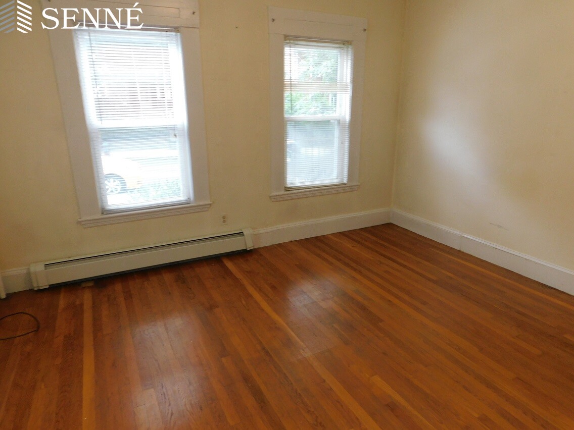 28 Cherry St, Porter Square