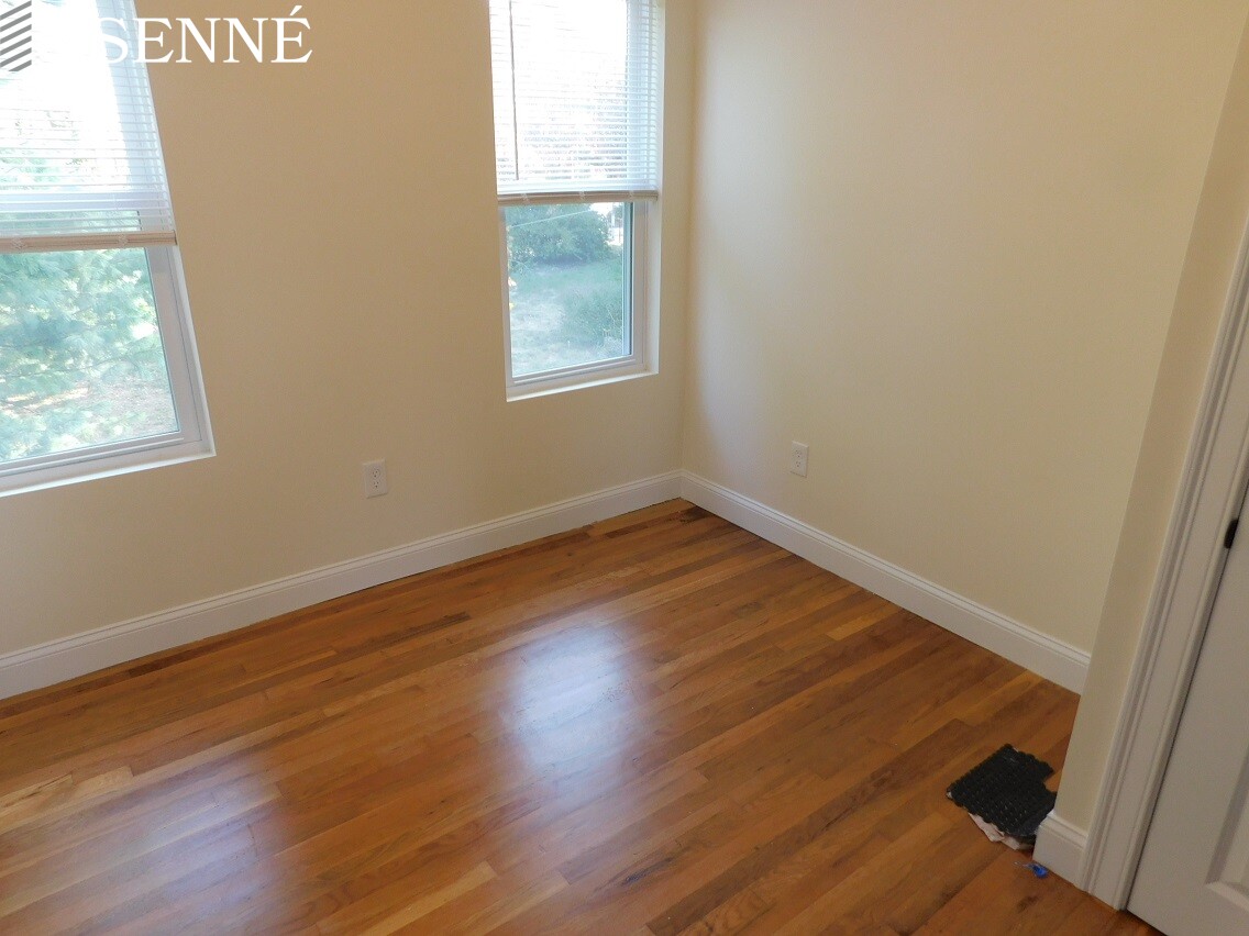 28 Cherry St, Porter Square